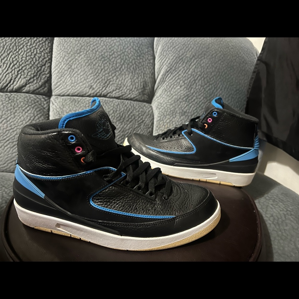 Air Jordan Retro 2 Radio Raheem Mens size 9.5